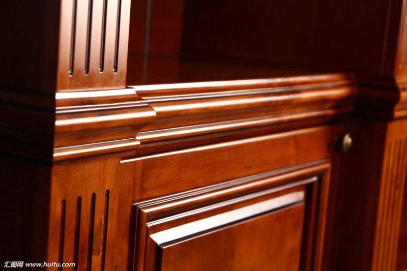 Hujingrubasic znajomość mebli